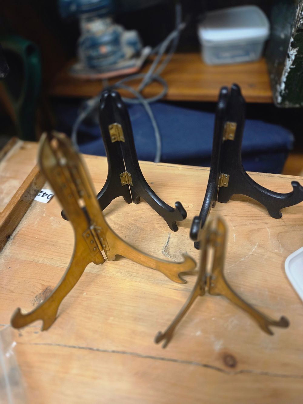 Lot 281 – A Group of Folding picture holders