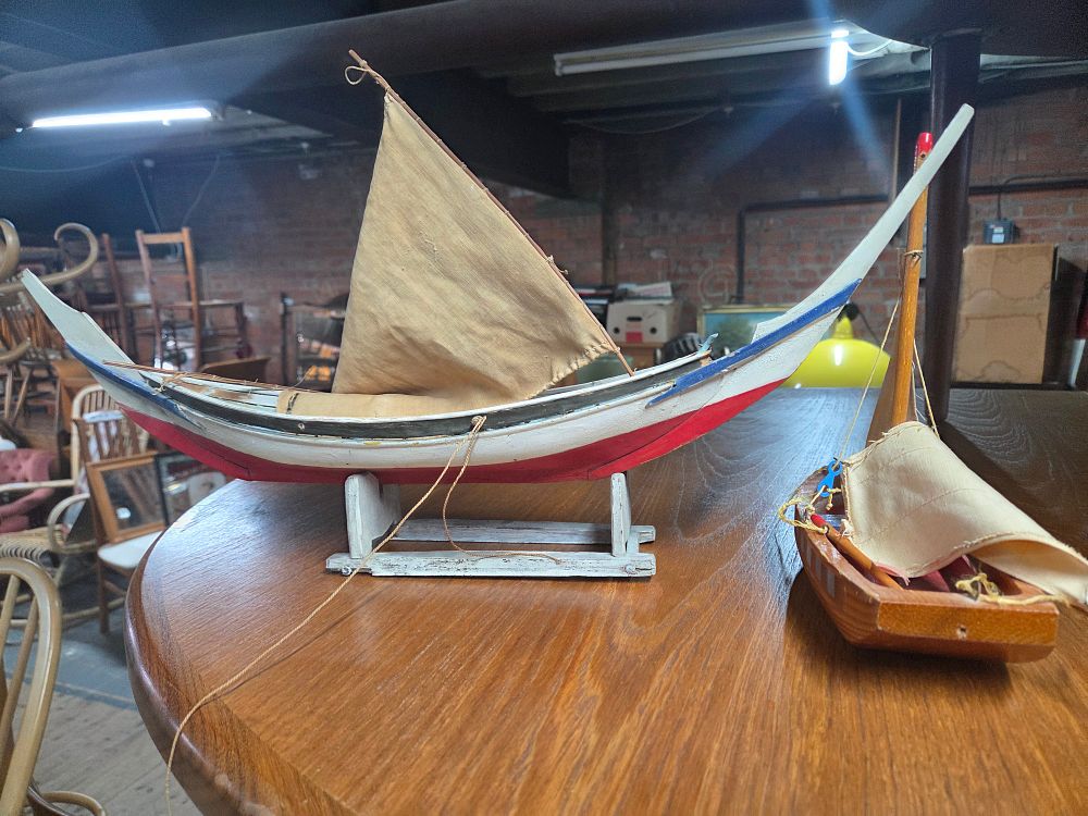 Lot 288 – Two Vintage Wooden Sailing Boat Models af