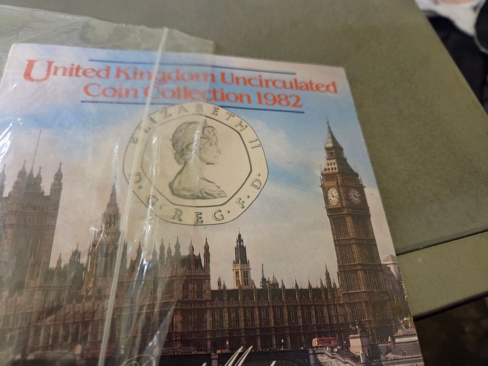 Lot 312 – A 1982 UK Uncirculated Coin Collection