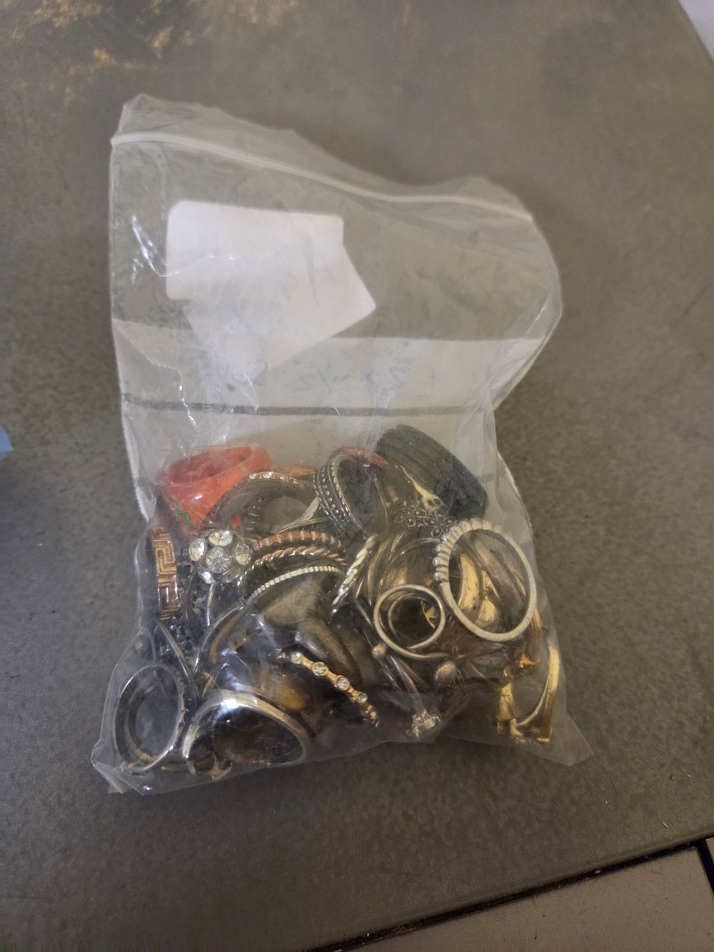 Lot 349 – An Assortment of Costume Rings