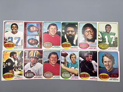Lot of (12) 1976 Topps Football Cards W/ Stars - Varying Conditions
