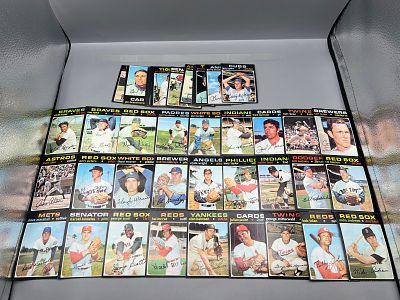Lot of (50) 1971 Topps Baseball Cards - Varying Conditions