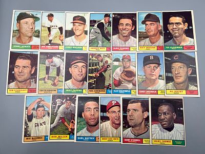 Lot of (20) 1961 Topps Baseball Cards - Varying Conditions