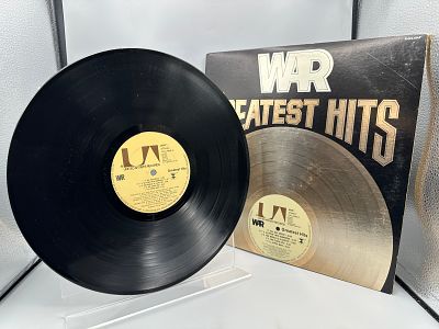 1976 United Artists Records War Greatest Hits Vinyl Album - UA-LA648-G - Records are untested 