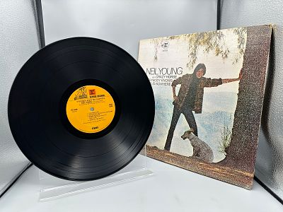 1969 Reprise Records Neil Young with Crazy Horse Everybody Knows This Is Nowhere Vinyl Album - 