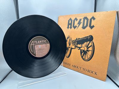 1981 Atlantic Records AC/DC For Those About To Rock (We Salute You) Vinyl Album - SD 11111 - 