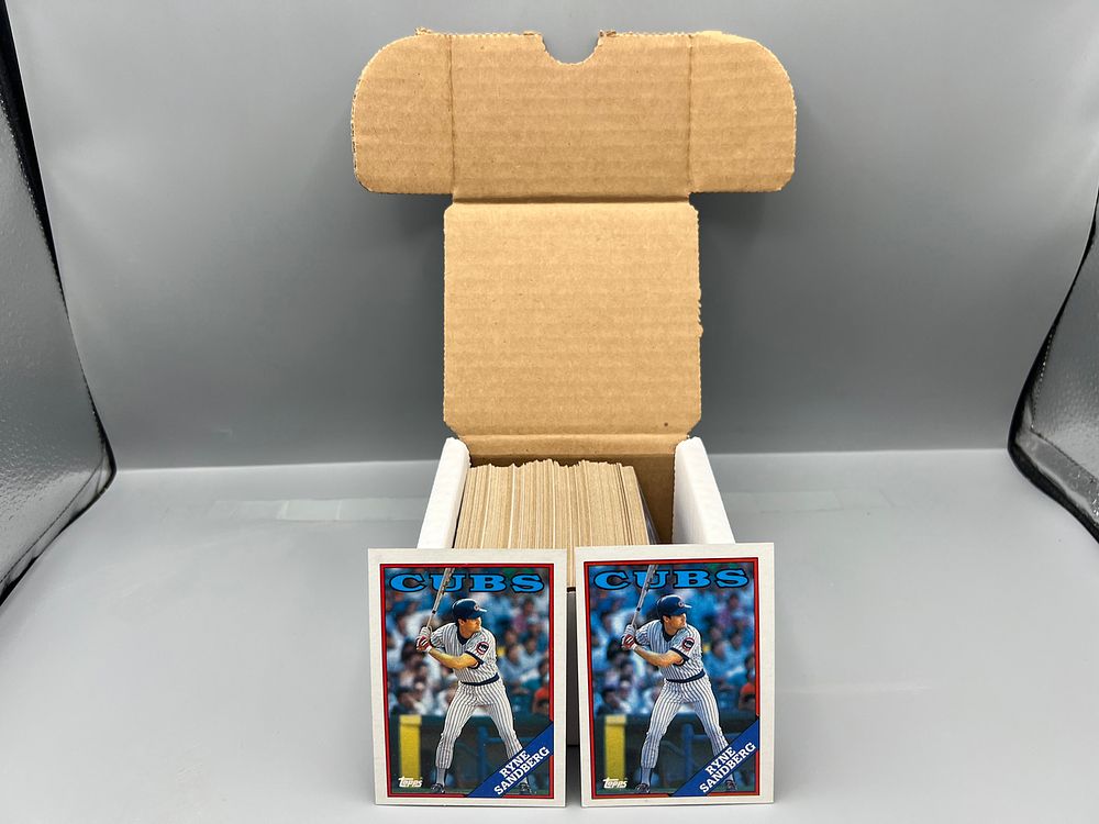 Lot of (150) 1988 Topps Ryne Sandberg #10