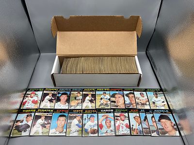 Box of (550+) 1971 Topps Baseball Cards W/ (21) Semi High & (33) High Numbers - Varying 
