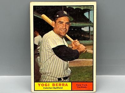 1961 Topps Yogi Berra #425