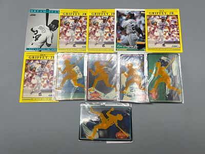 Lot of (11) Ken Griffey Jr. Baseball Cards - Varying Conditions