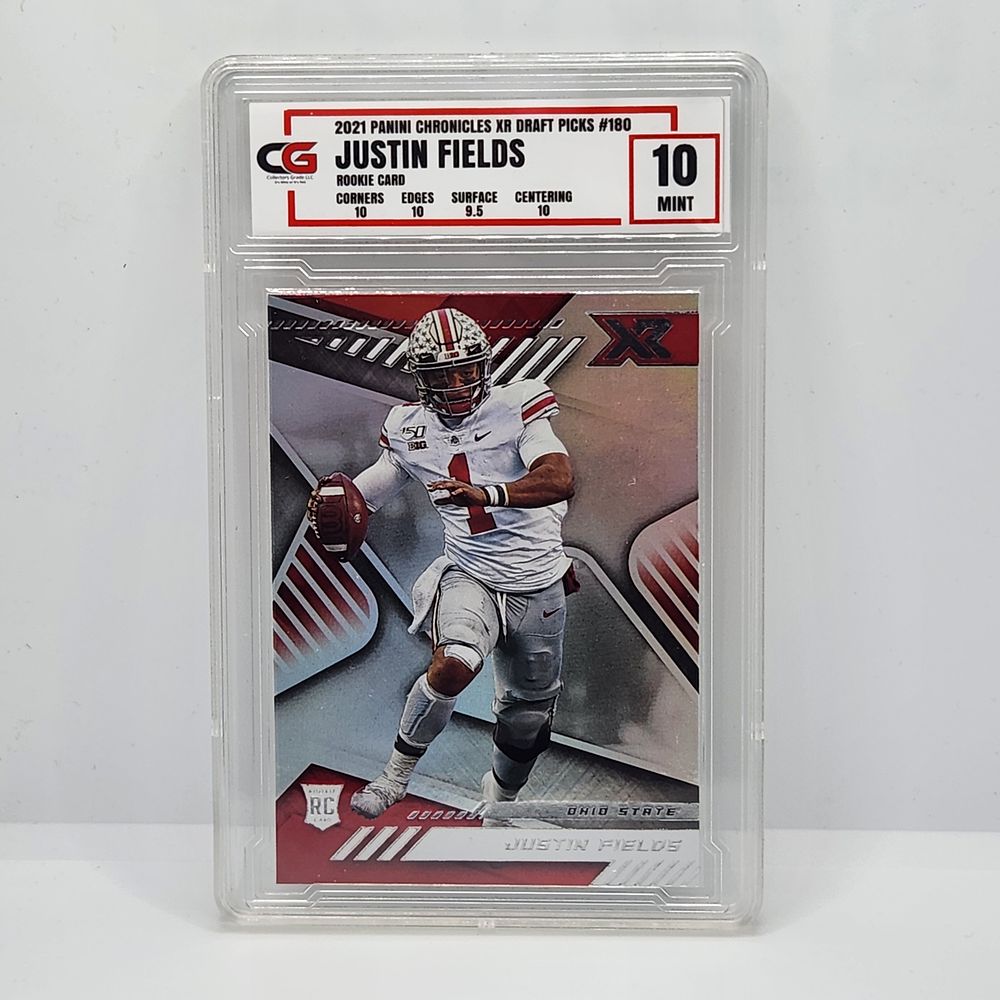 2021 Chronicles XR Draft Picks Justin Fields #180 Rookie - Slabbed by CG