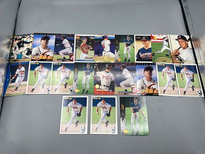 Lot of (20+) Chipper Jones Baseball Cards W/ Topps Rookie