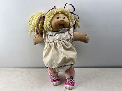 Vintage 1982 Coleco Cabbage Patch Kids Doll with Blonde Hair and Blue Eyes