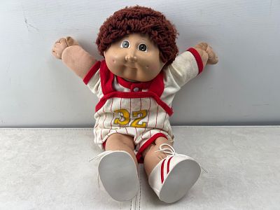 Vintage 1983 Coleco Cabbage Patch Kids Boy Doll in Minor League Baseball Outfit