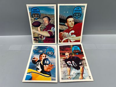 Lot of (4) 1970 Kellogg's 3-D Superstars Football Star Player Cards - Varying Conditions - 