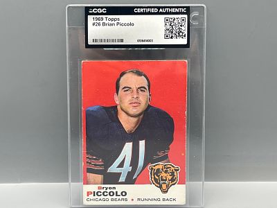 1969 Topps #26 Brian Piccolo / Bears - Rookie - CGC Authentic