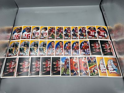 Lot of (30+) 1991 Upper Deck Joe Montana Football Cards - Varying Conditions