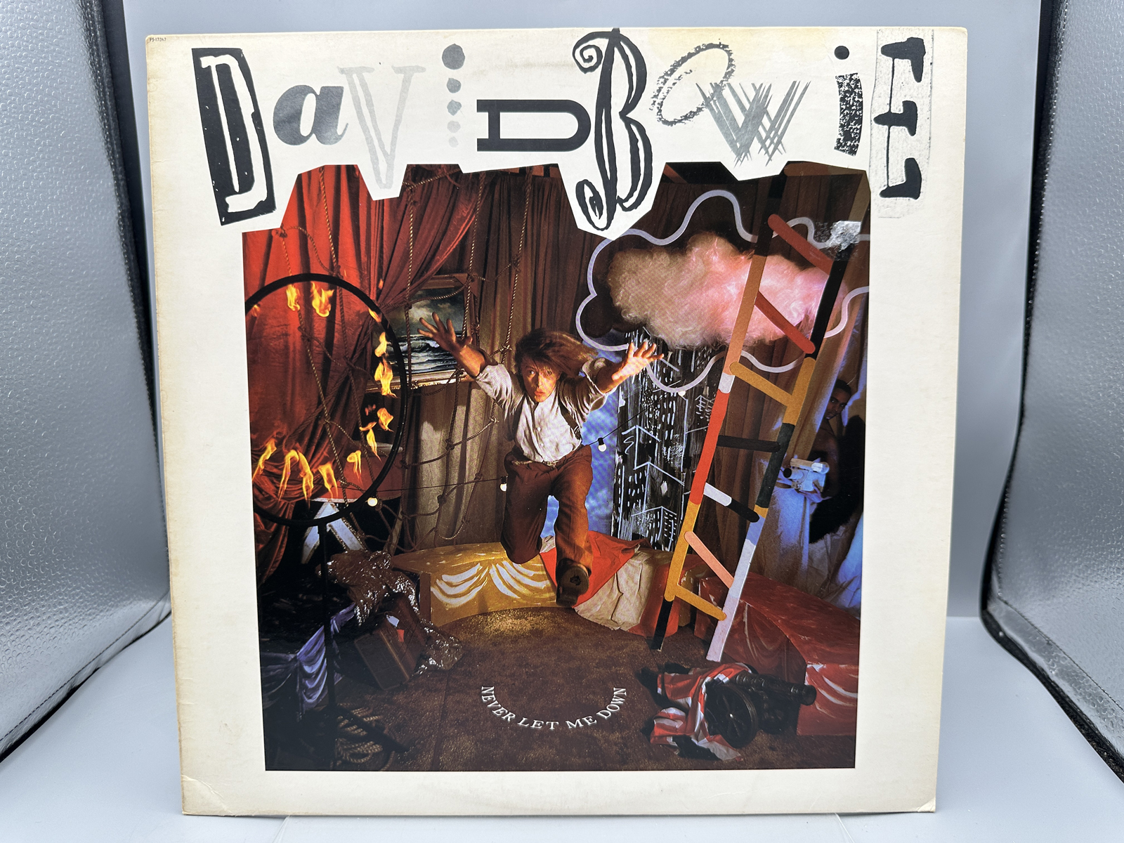 1987 EMI America Records David Bowie Never Let Me Down Vinyl Album - PJ-17267