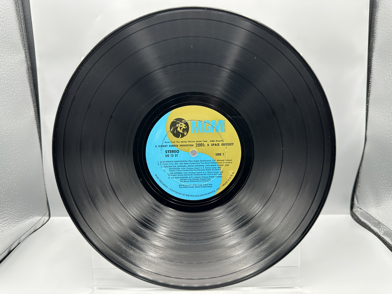 Space Soundtracks (2 LP Lot): 2001 A Space Odyssey (1968), gatefold; and Close Encounters Of The Third Kind (1977), gatefold
