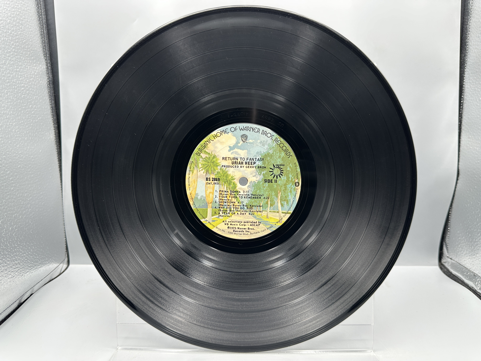Uriah Heep: Return To Fantasy (1975), gatefold, cover shows ring wear