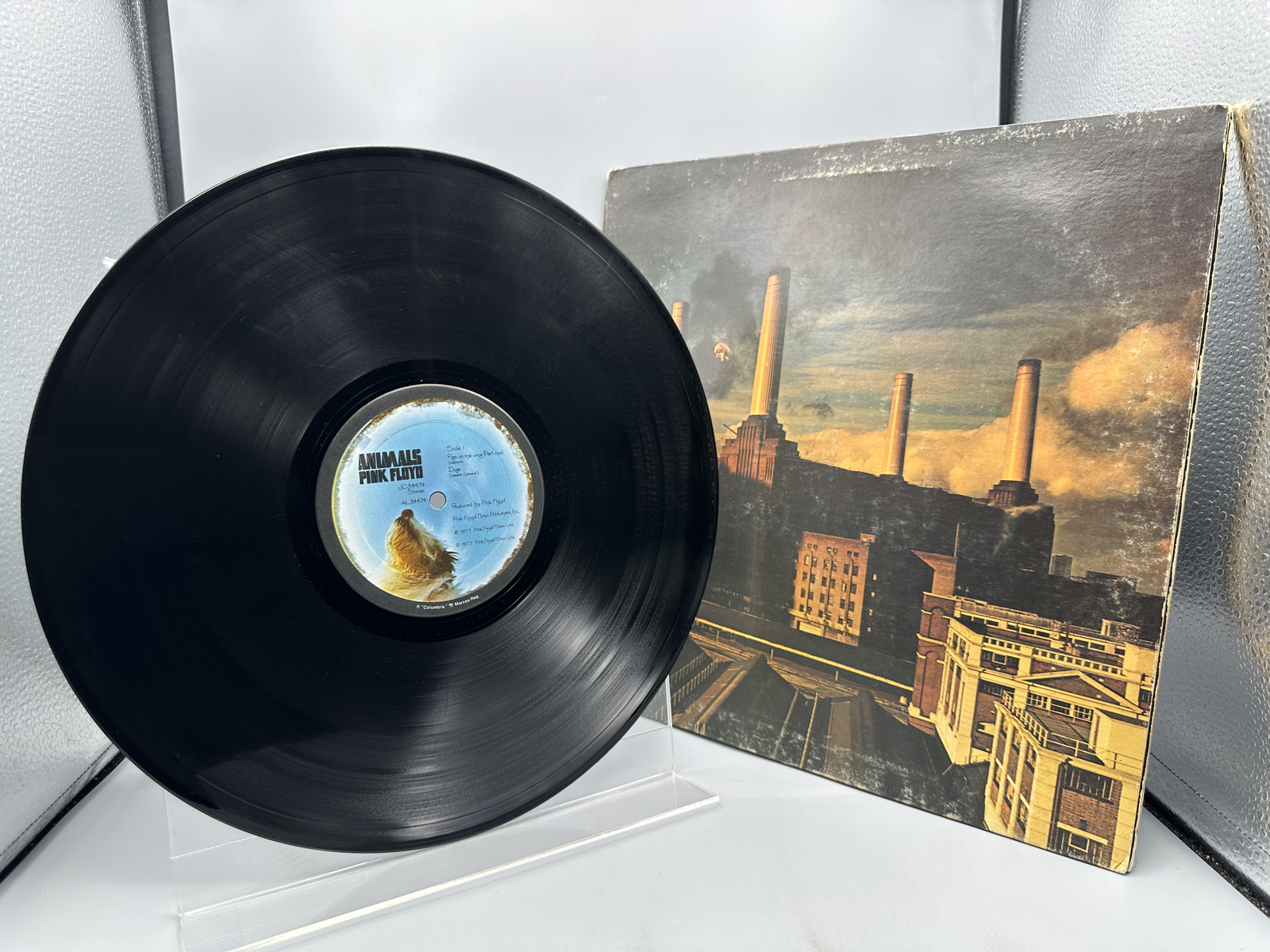Pink Floyd: Animals (1977), gatefold, cover shows wear