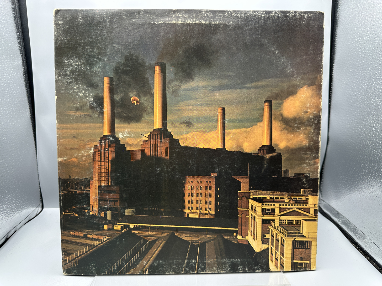 Pink Floyd: Animals (1977), gatefold, cover shows wear