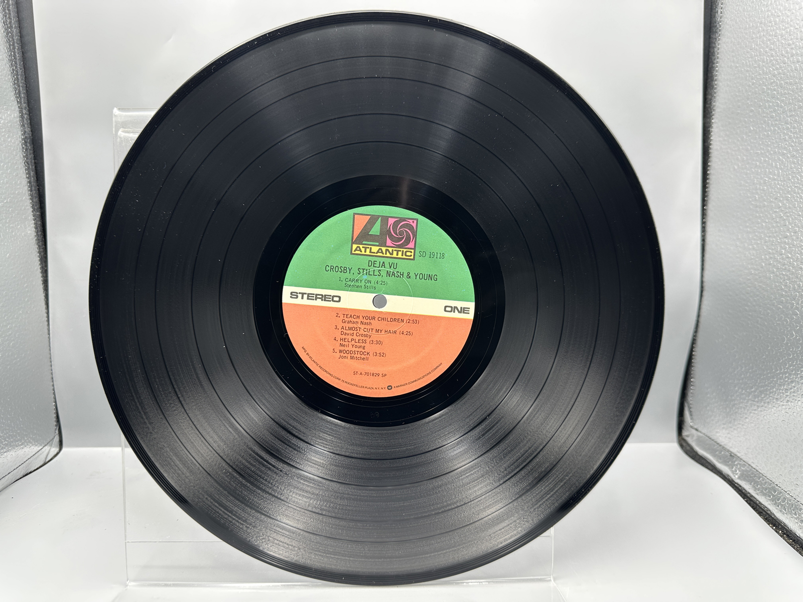Crosby, Stills, Nash & Young: Deja Vu (1977), reissue, textured cover, gatefold