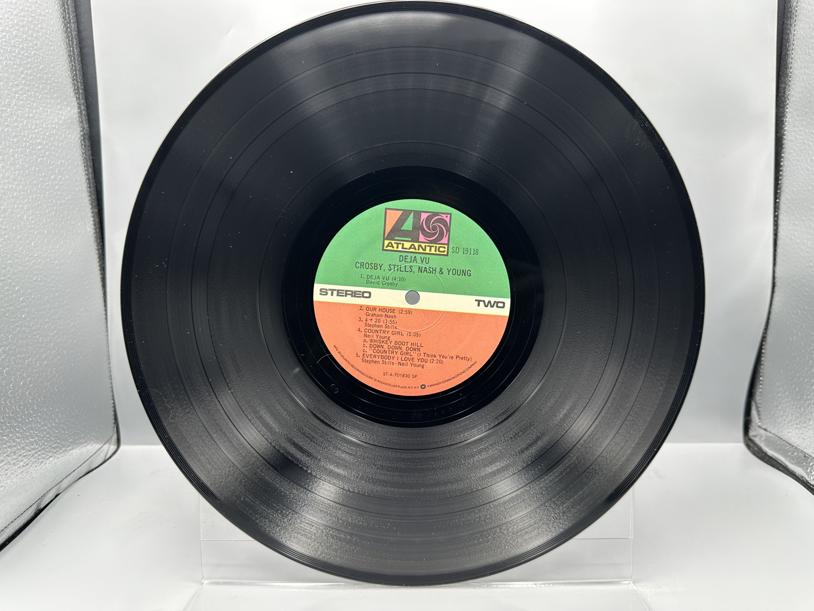 Crosby, Stills, Nash & Young: Deja Vu (1977), reissue, textured cover, gatefold