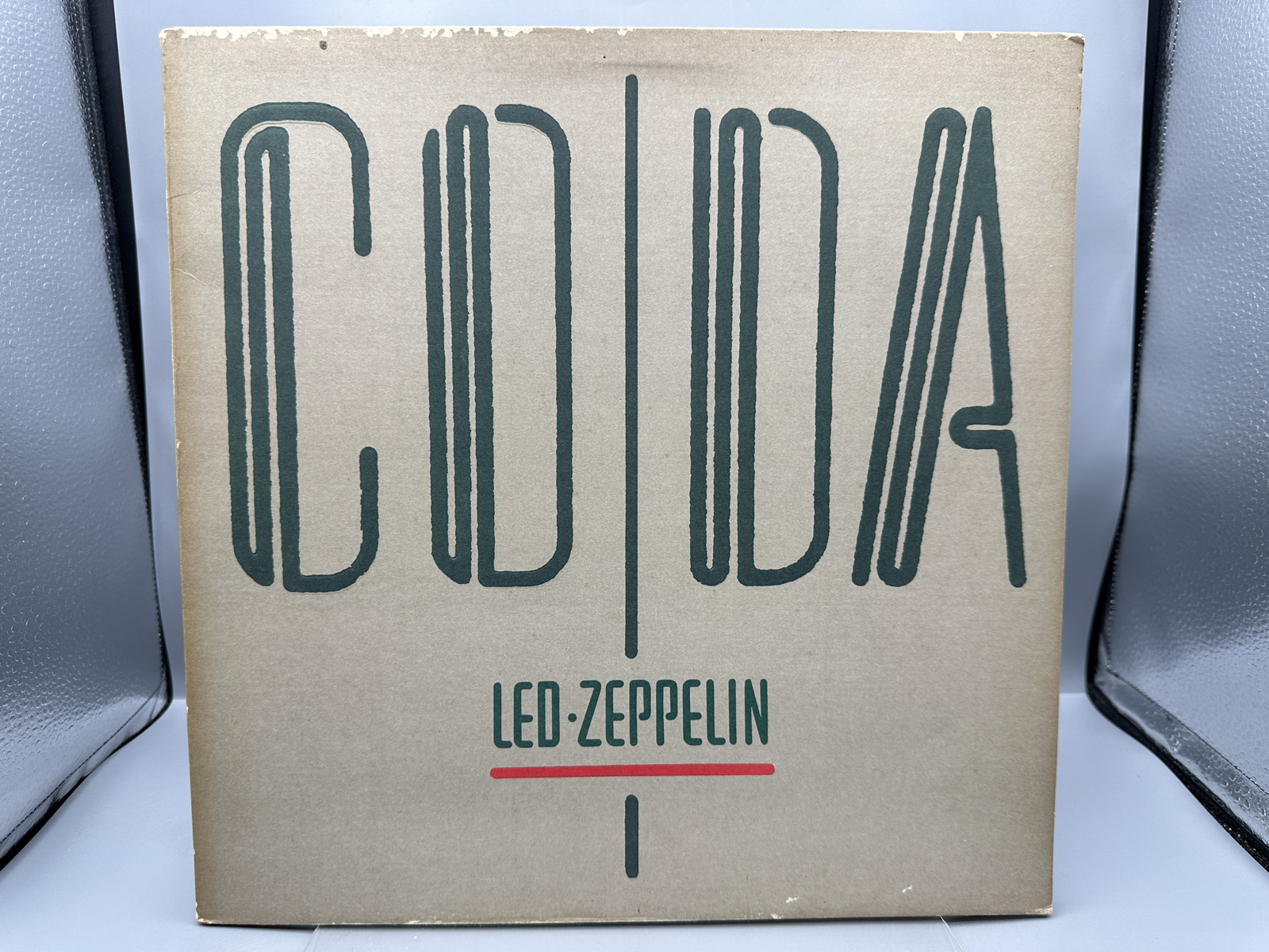 Led Zeppelin: Coda (1982), gatefold, shows minor edge/cover wear