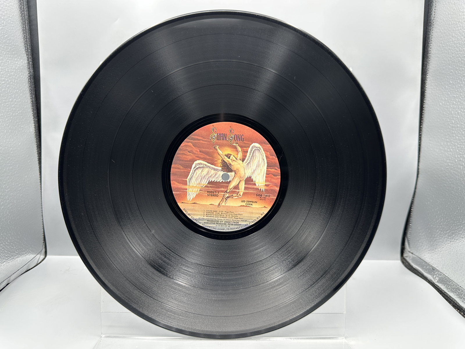 Led Zeppelin: Coda (1982), gatefold, shows minor edge/cover wear