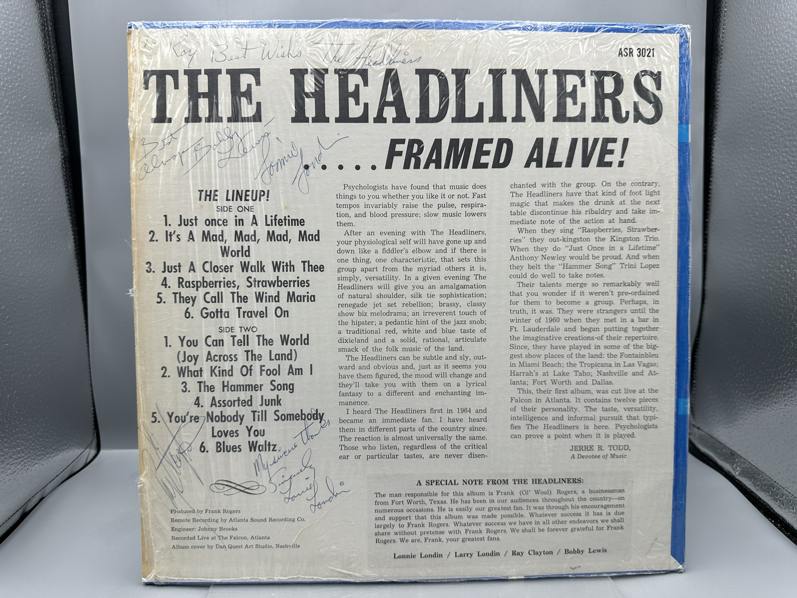Autographed - The Headliners: Framed Alive! (1966), signed by all four members of the group: Lonnie Londin, Larry Londin, Ray Clayton and Bo