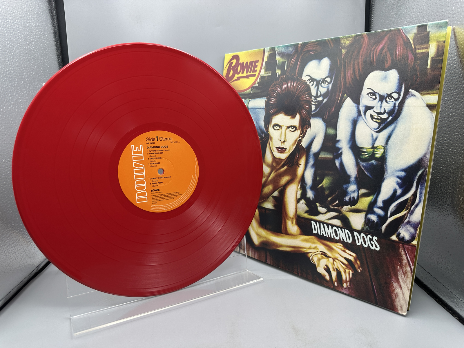 David Bowie: Diamond Dogs (2019), Limited Edition, remastered reissue, red vinyl