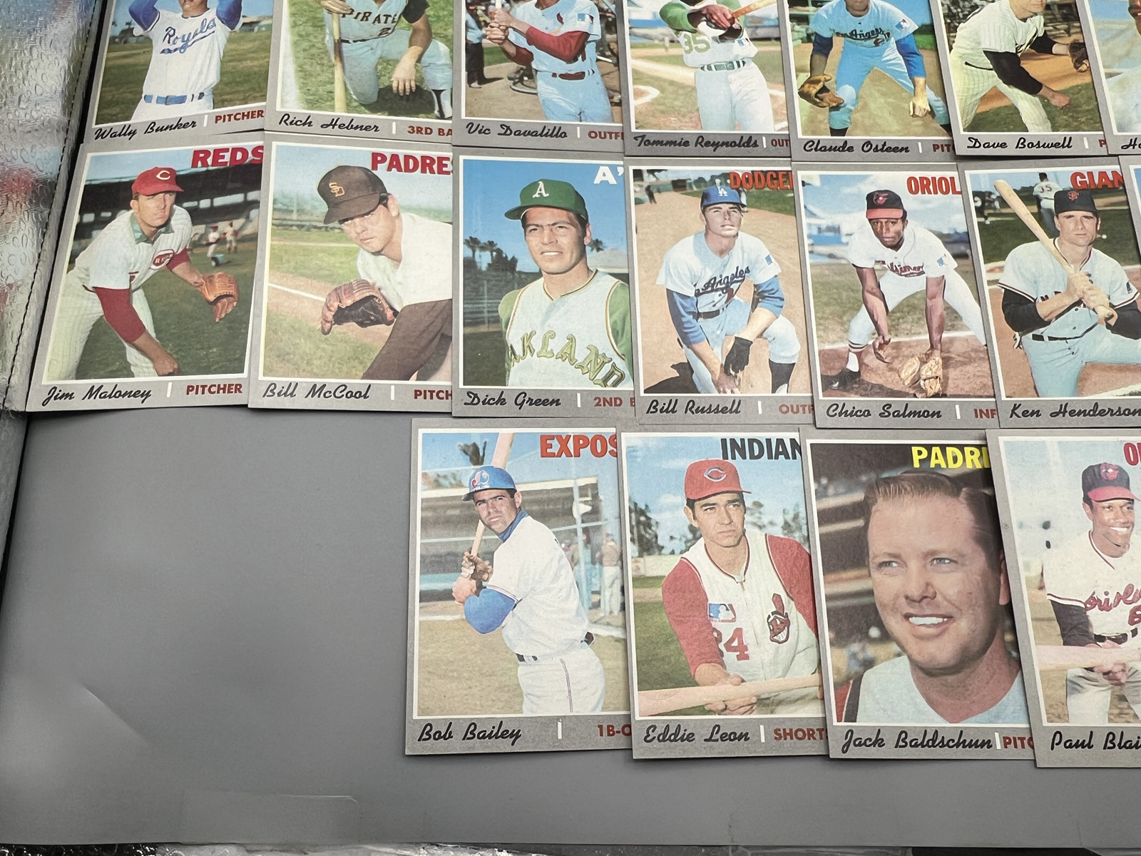 (35) 1970 Topps Baseball Cards - Varying Conditions