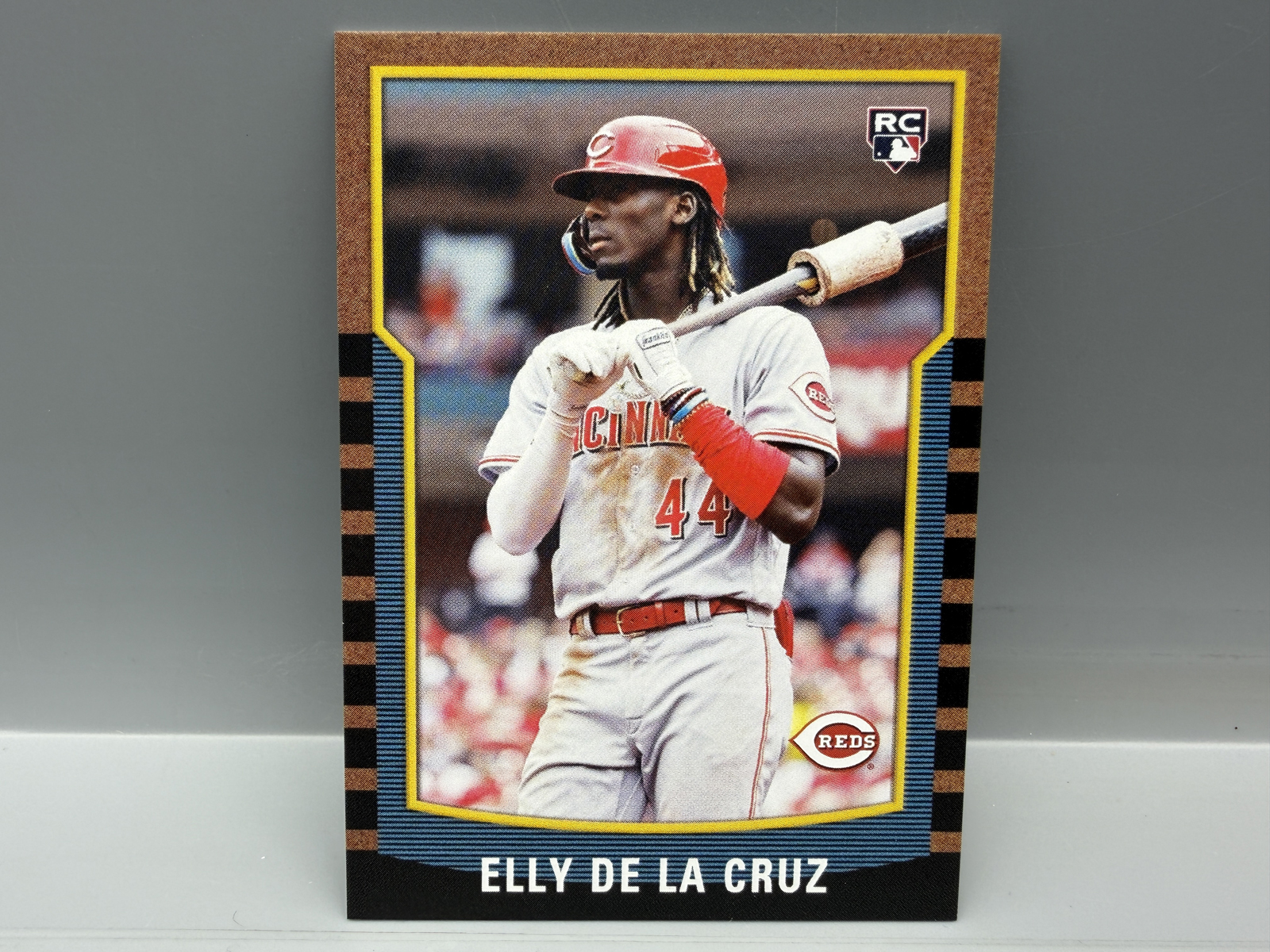 2024 Topps Throwback Thursday TBT Elly De La Cruz SSP Photo Variation RC #26 - 2000 Bowman Football Design