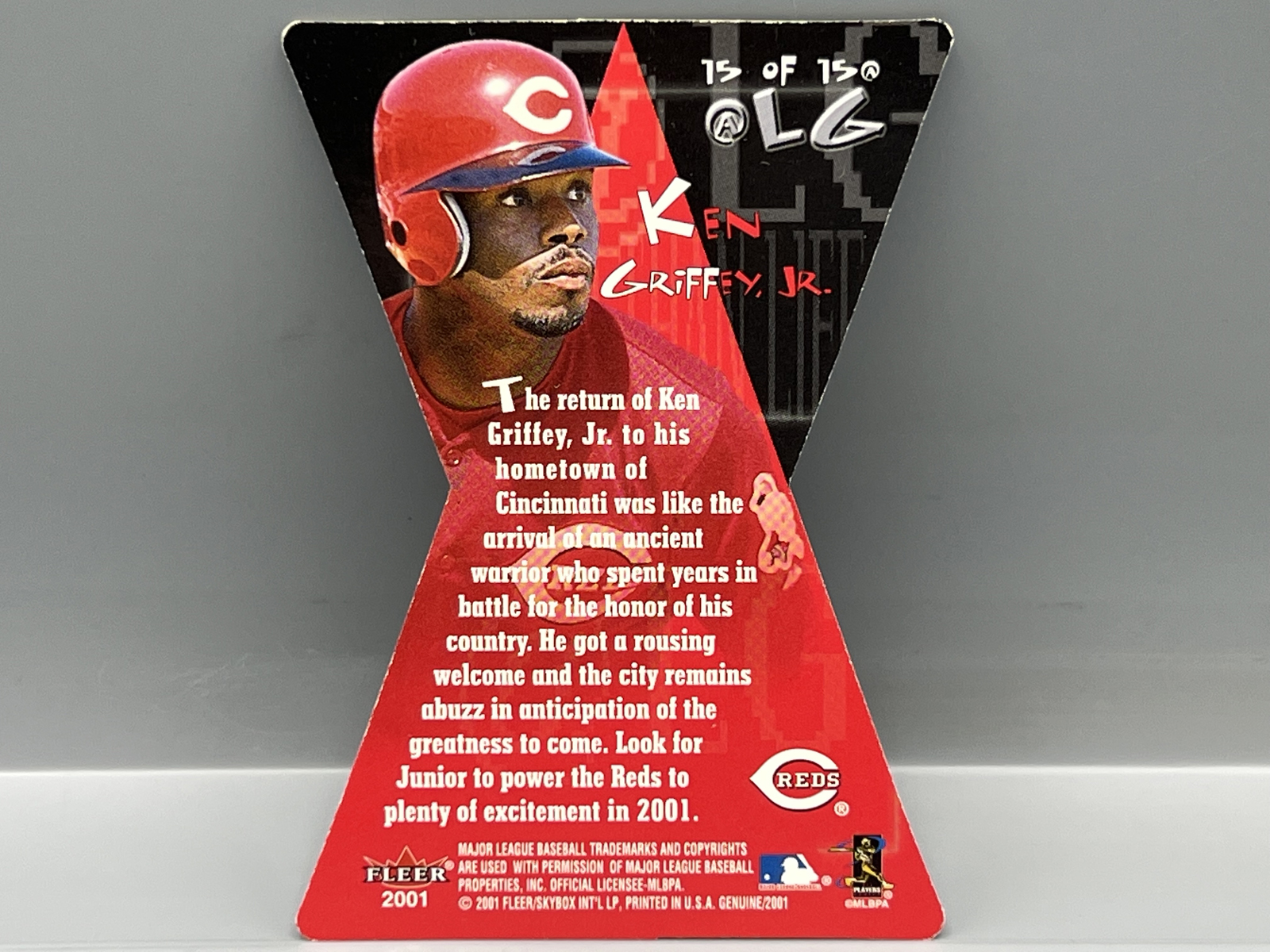 2001 Fleer Genuine Ken Griffey Jr. At Large Die Cut Insert #15
