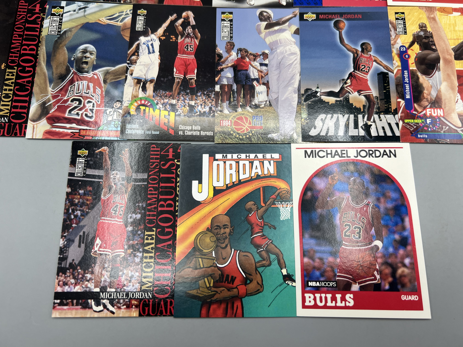 Lot of (15) Michael Jordan Basketball Cards - Varying Conditions