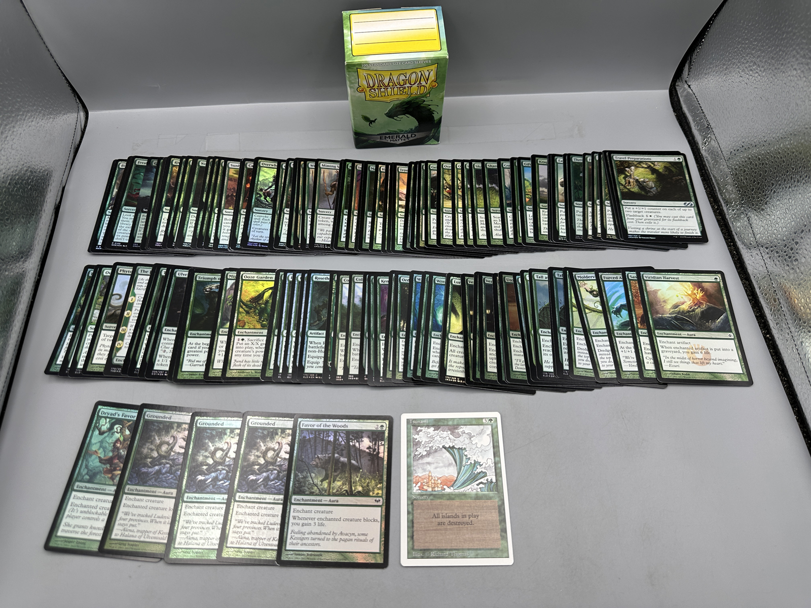 Lot of Approximately 75 Magic The Gathering Green Trading Cards