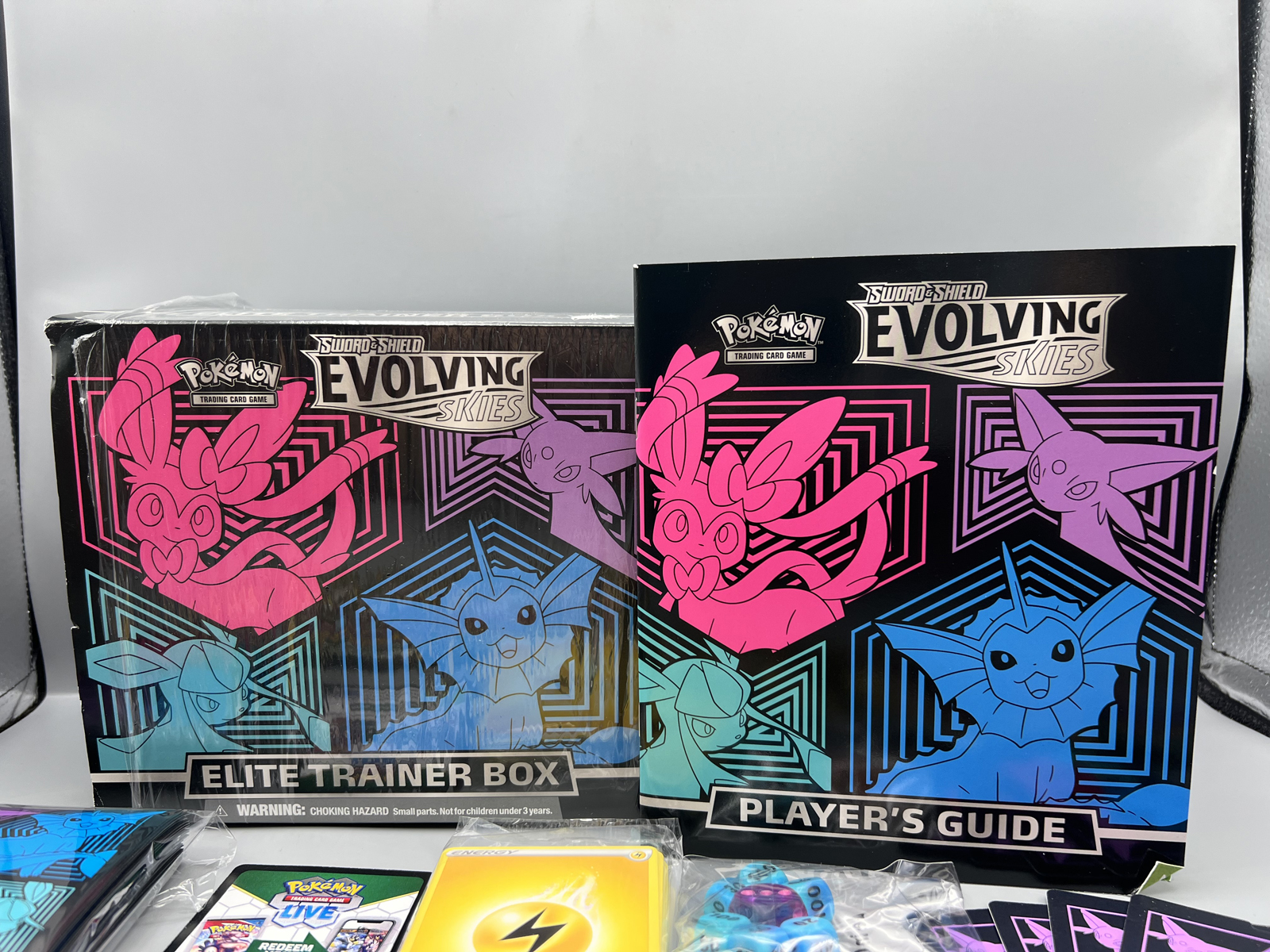 2021 Pokemon Sword & Shield Evolving Skies Complete Elite Trainer Box W/ All Packs & Included Bonus Items - The Box Has Been Opened But All