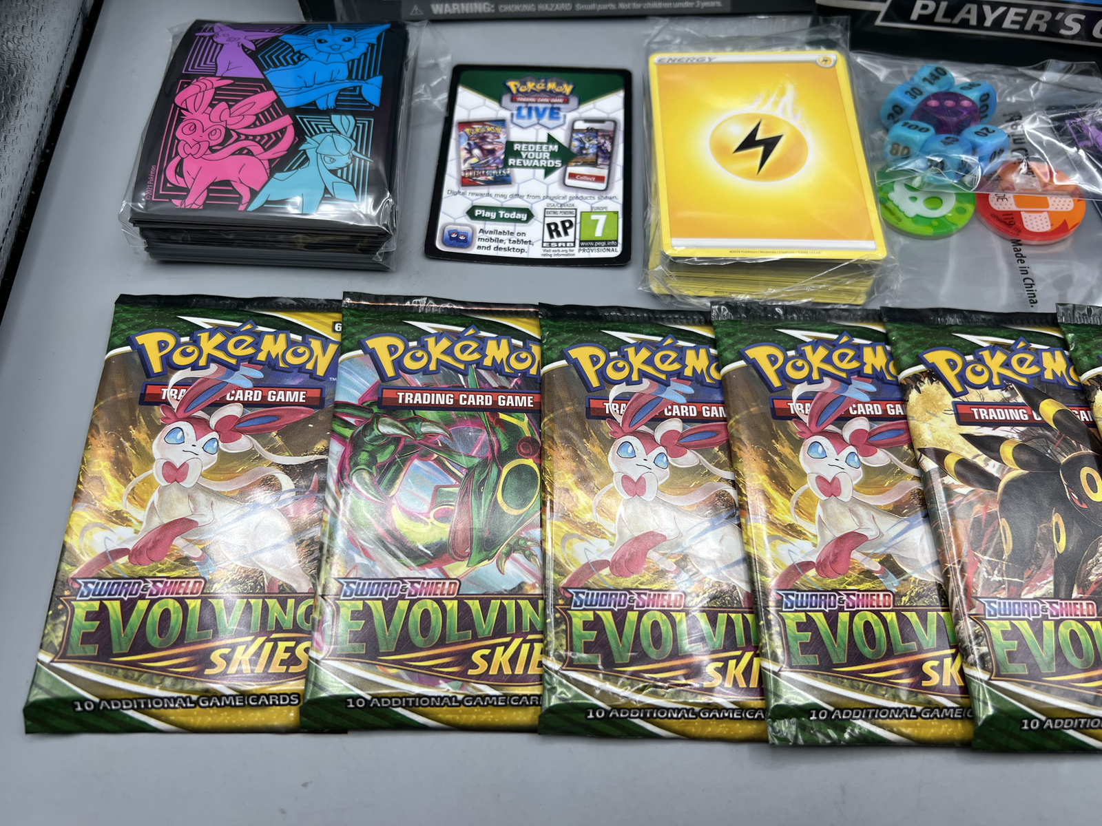 2021 Pokemon Sword & Shield Evolving Skies Complete Elite Trainer Box W/ All Packs & Included Bonus Items - The Box Has Been Opened But All
