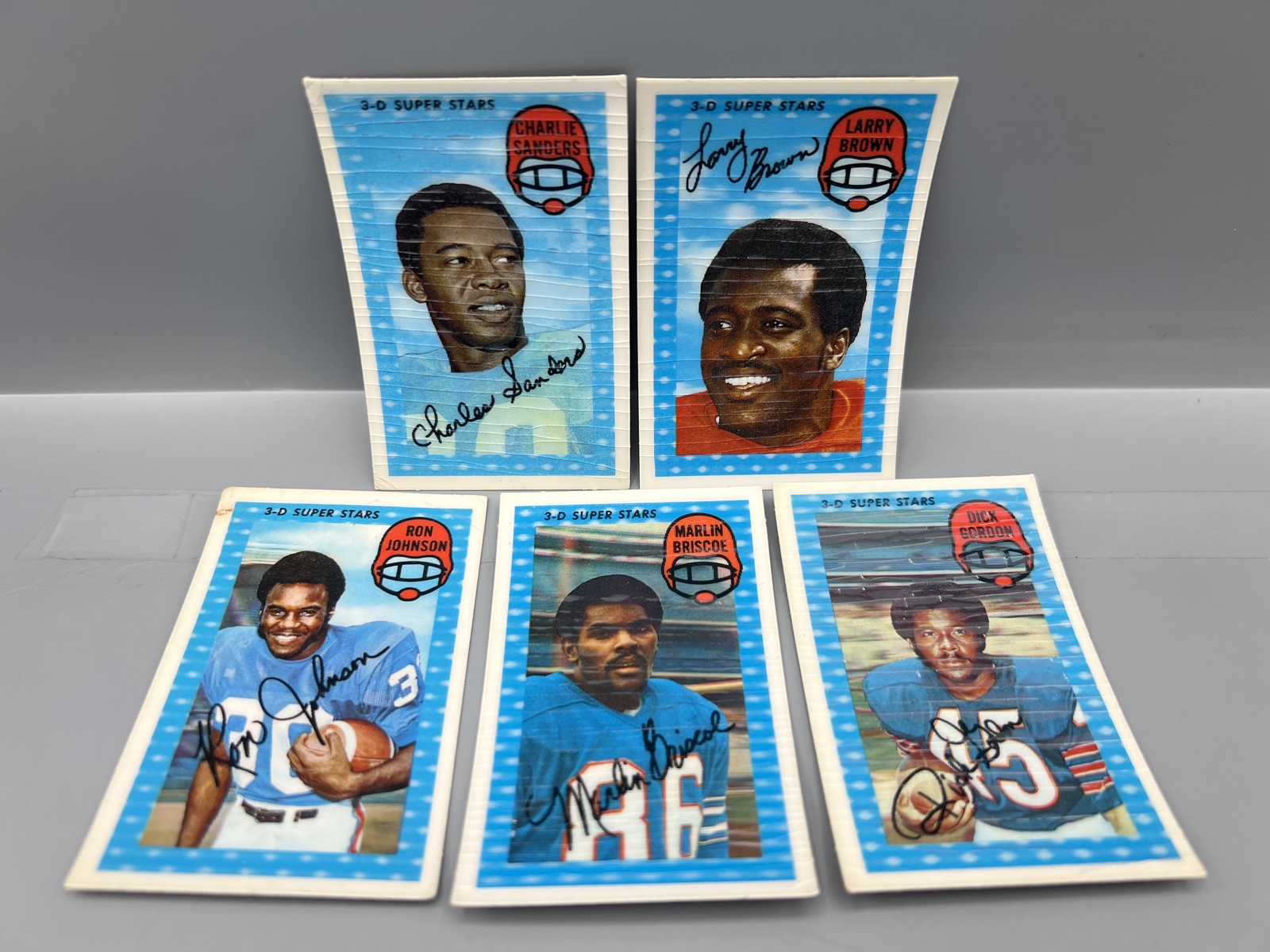 (5) 1971 Kellogg's 3-D Superstars Football Cards - Varying Conditions