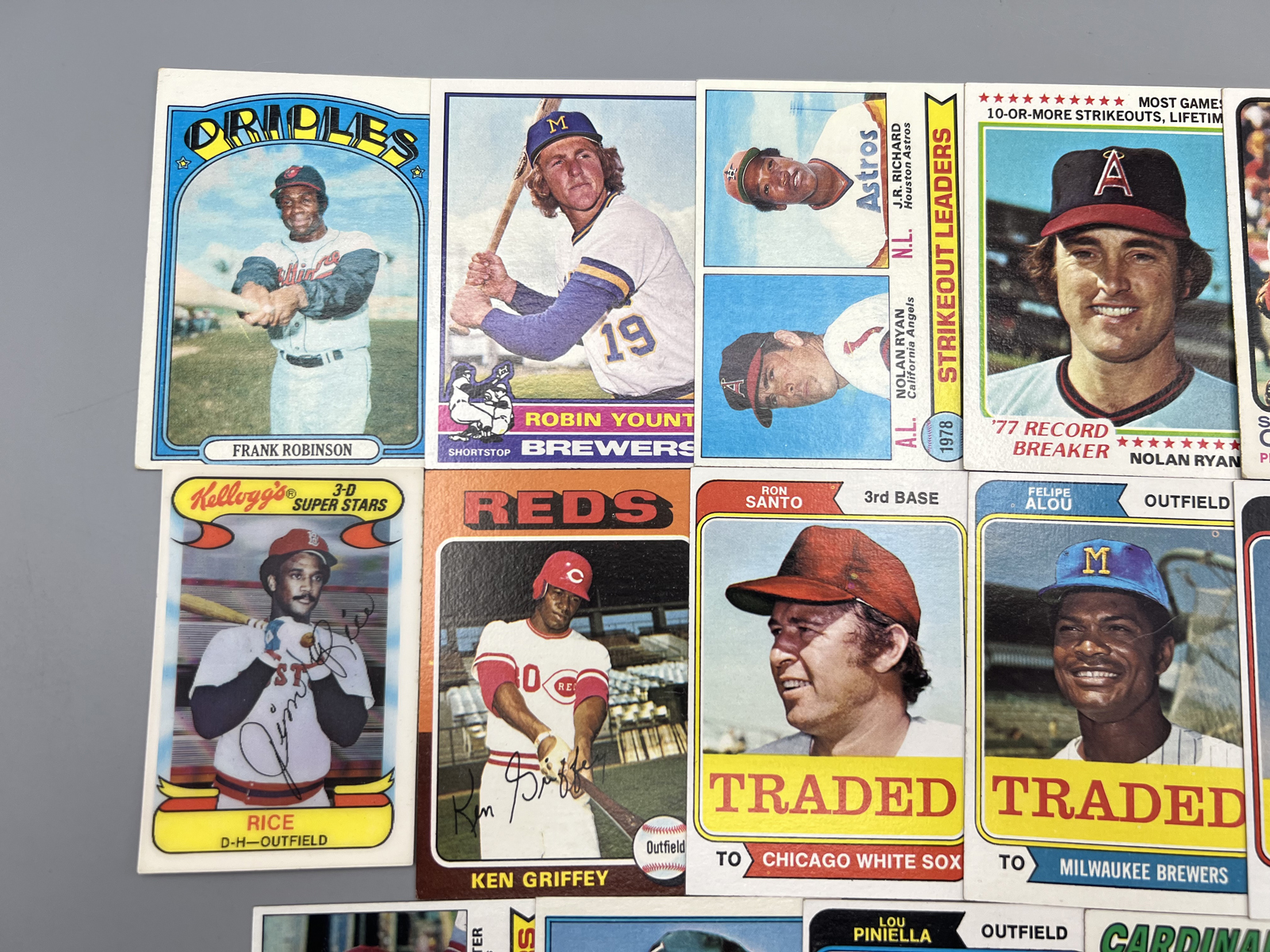 (14) 1970s Topps Baseball Cards W/ Many Stars - Varying Conditions