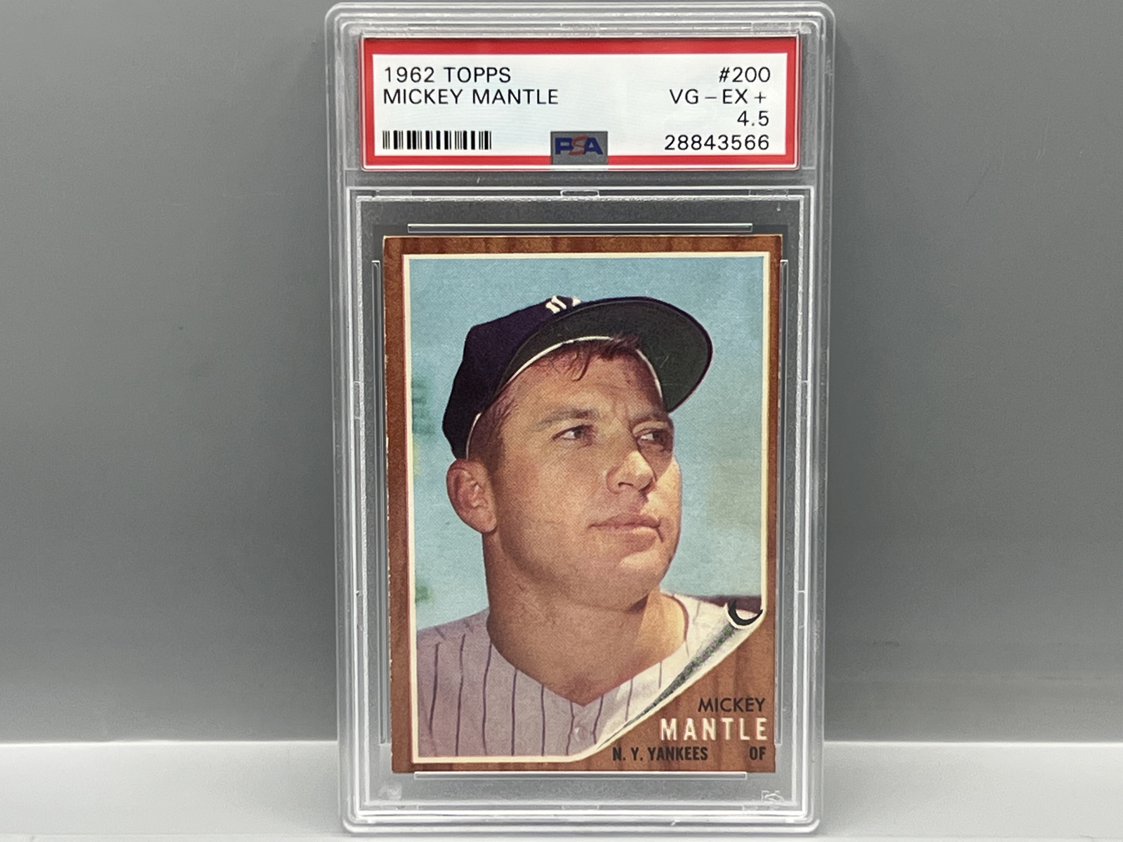 1962 Topps Mickey Mantle #200 PSA VG-EX+ 4.5