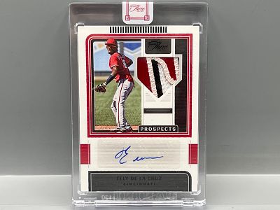 2022 Panini Three And Two Elly De La Cruz Player Worn Three Color Rookie Patch Auto #5/7 - 