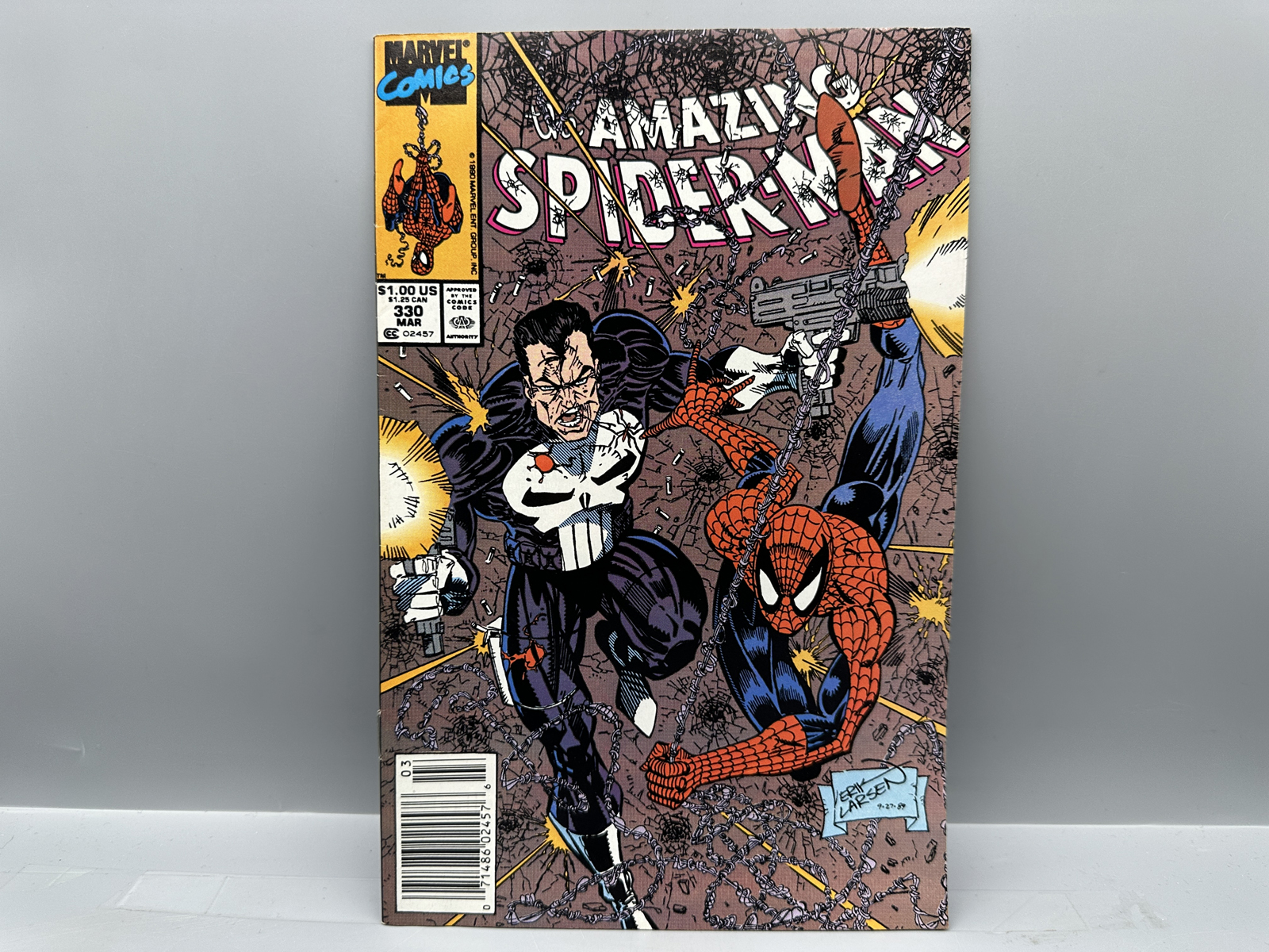 Marvel The Amazing Spider-Man #330 Newsstand Edition March 1990 - The Punisher