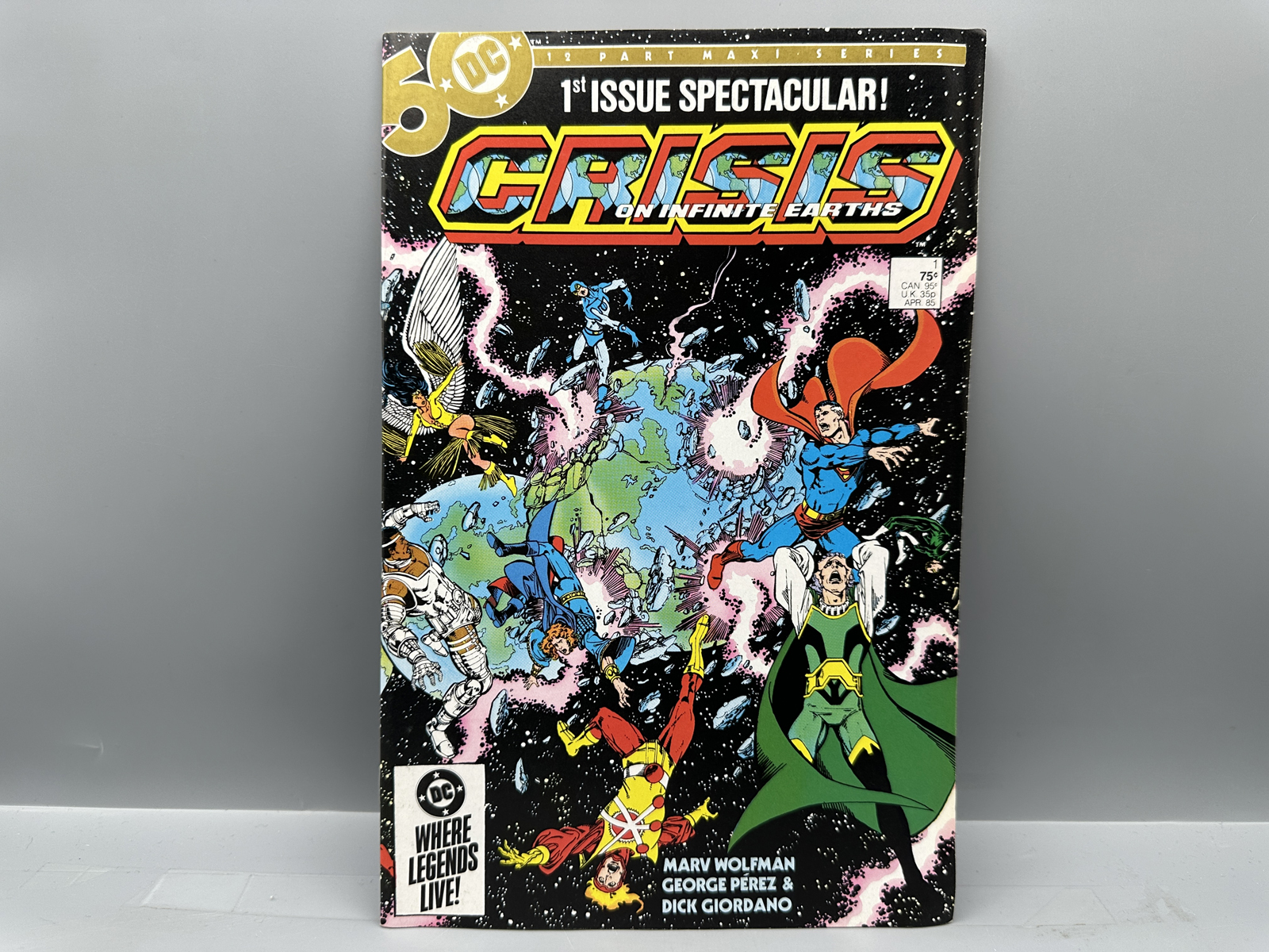DC Comics Crisis on Infinite Earths #1 April 1985 - 1st app of Blue Beetle in DC Comics