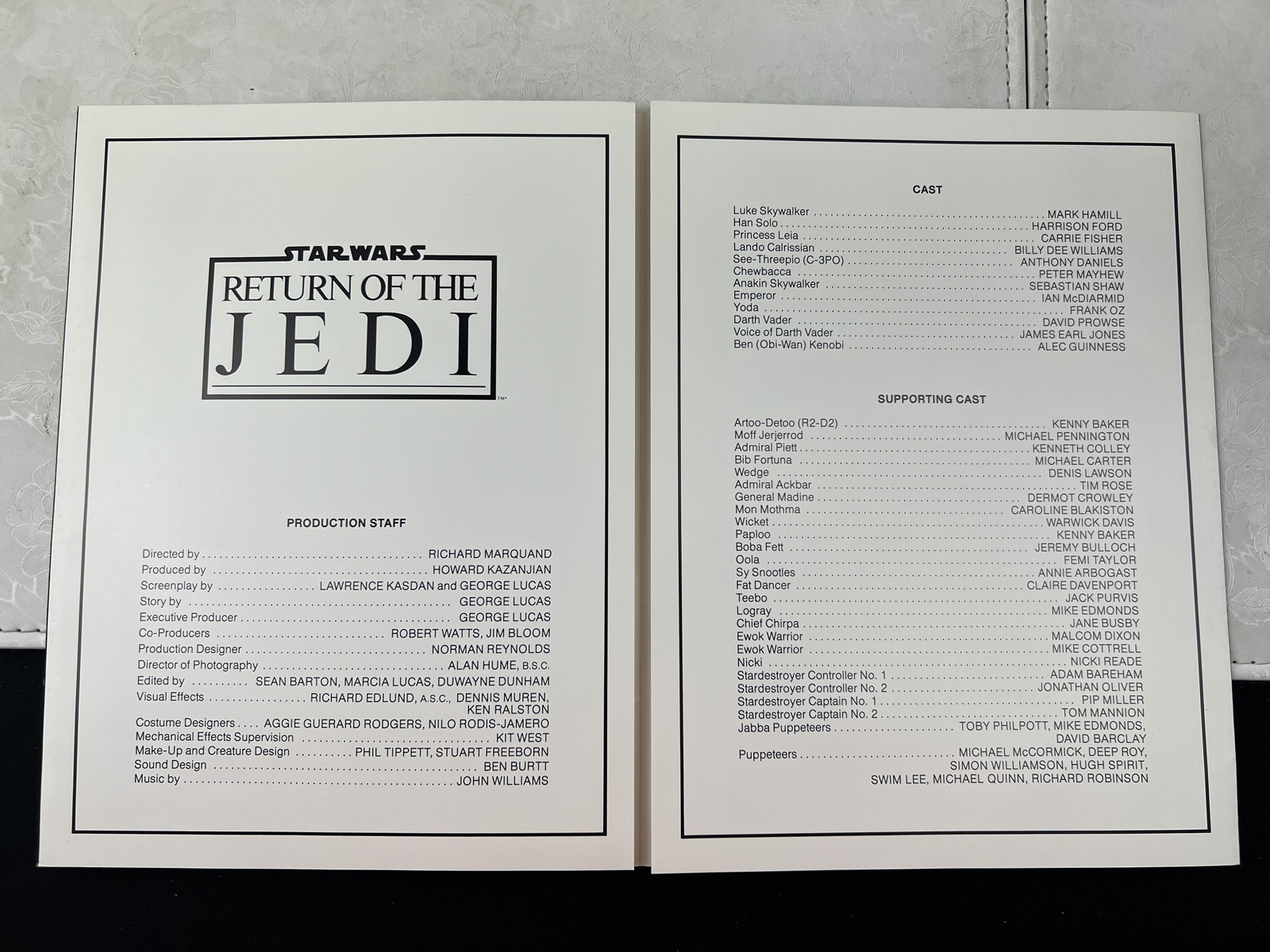 1983 Star Wars: Return of the Jedi Original Movie Premiere Program & Collectors Edition Storybook