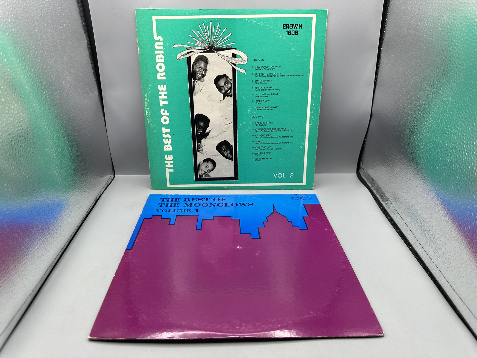 (2) Vintage Rhythm and Blues Vinyl Albums - The Best of The Robins Vol 2 and The Best of The Moonglows Volume 1