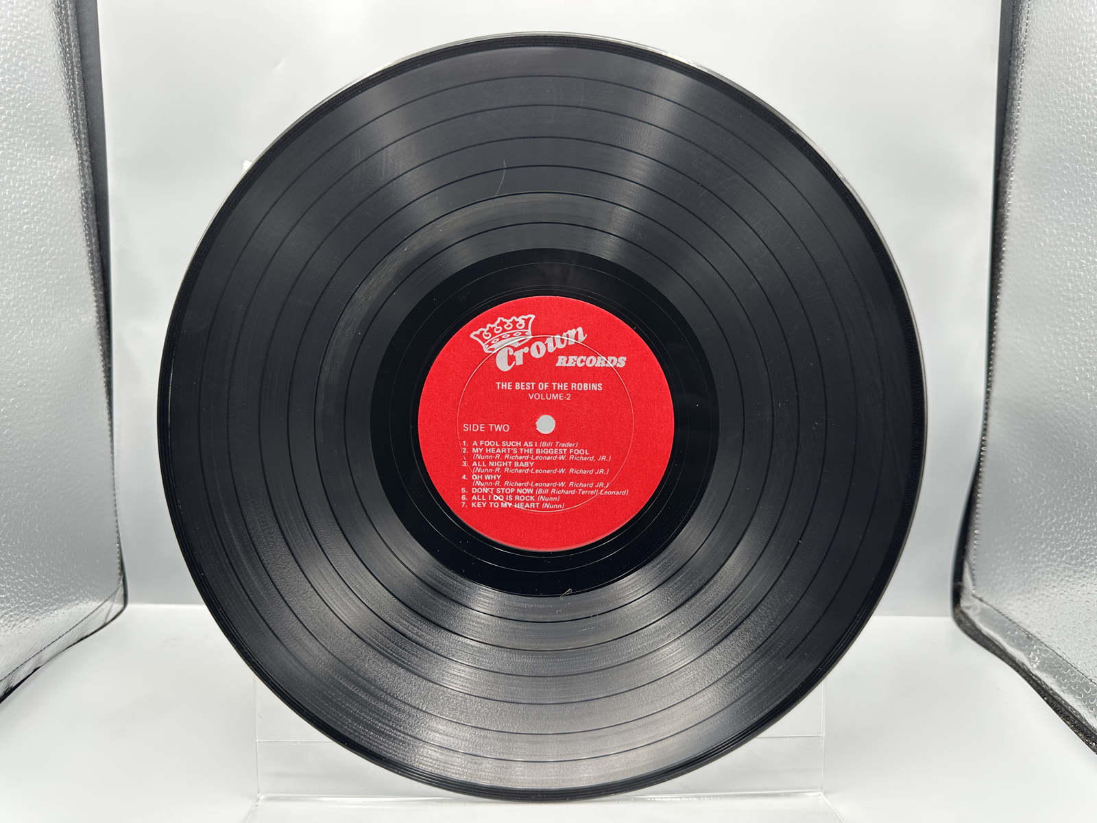 (2) Vintage Rhythm and Blues Vinyl Albums - The Best of The Robins Vol 2 and The Best of The Moonglows Volume 1