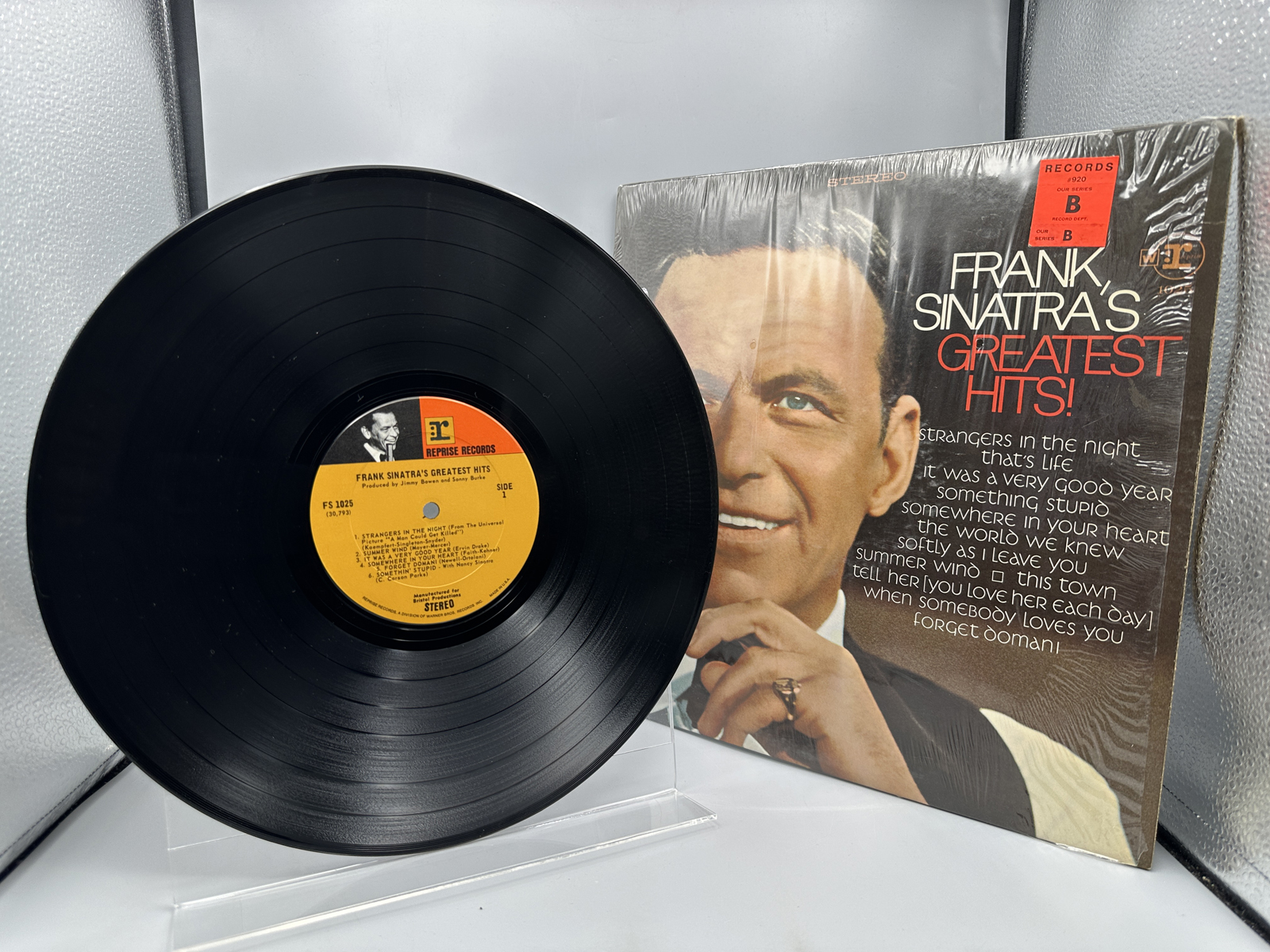 1968 Reprise Records Frank Sinatra's Greatest Hits! Vinyl Album - FS 1025