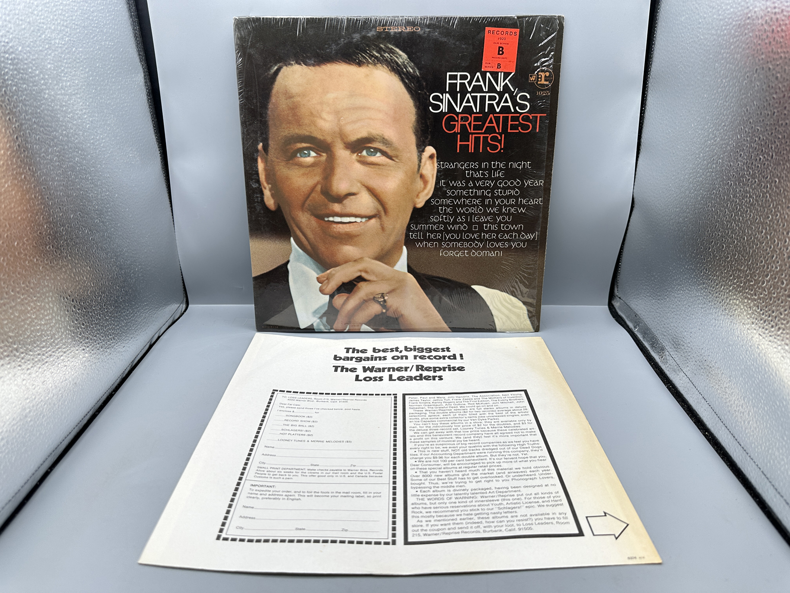 1968 Reprise Records Frank Sinatra's Greatest Hits! Vinyl Album - FS 1025